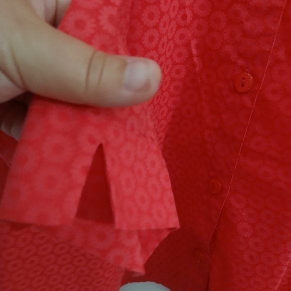 sag Harbor pink sheer circles design blouse. Size MP - Picture 5 of 9